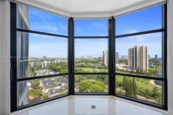 Bonavida, 20100 W Country Club Dr #1703, Aventura, Florida 33180, image 1