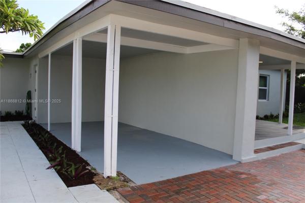 North Andrews Terrace, 241 NE 55th St, Oakland Park, Florida 33334, image 2