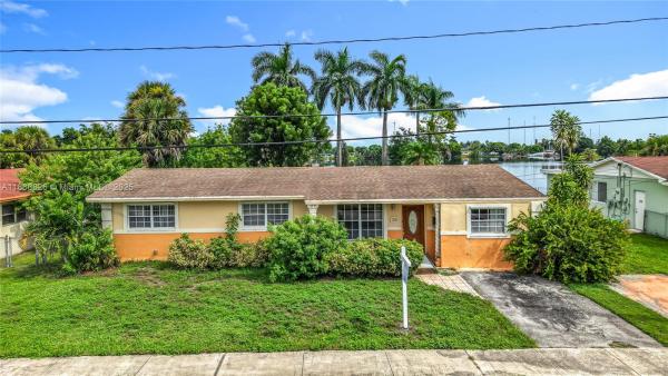 Scott Lake Manor, 1521 NW 168th Ter, Miami Gardens, Florida 33169, image 2