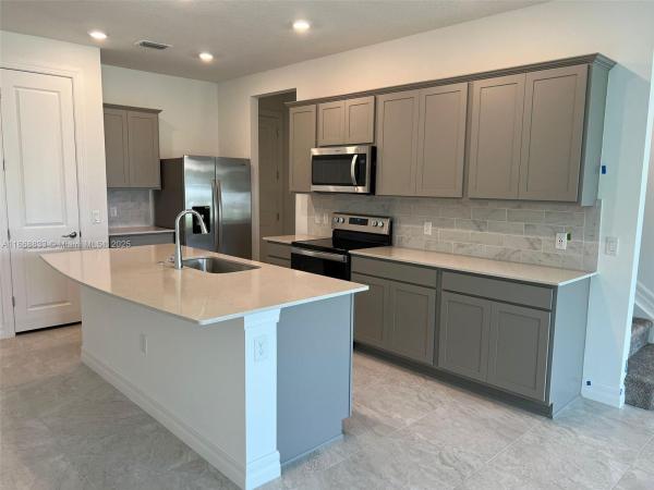 Ranchette Square, 6121 Rancho Ln #6121, West Palm Beach, Florida 33415, image 1