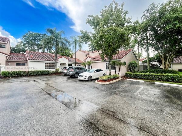 Village Homes At Country Isles, 1462 Springside Dr, Weston, Florida 33326, image 1