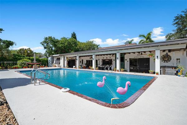 Pine Acres, 11905 SW 107th Ave, Kendall, Florida 33176, image 3
