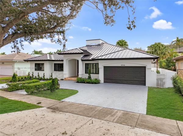 Royal Oaks, 8560 NW 169th Ter, Miami Lakes, Florida 33016, image 2