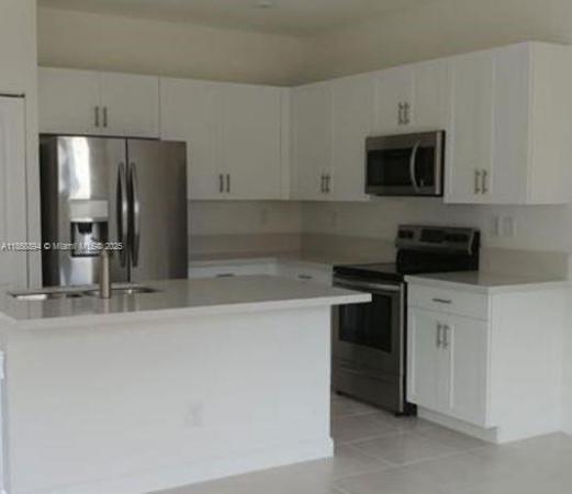 237 NE 210th St, Unincorporated Dade County, Florida 33179, image 1