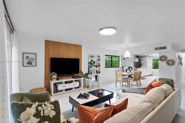 The Villas Of Amberwood, 10174 NW 41st St 96-9, Doral, Florida 33178, image 1