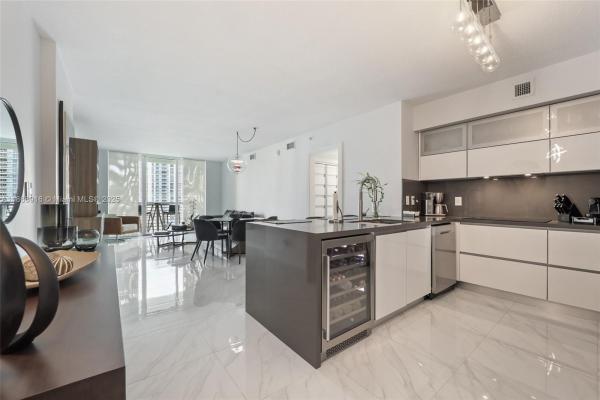 One Miami West, 325 S Biscayne Blvd 2515, Miami, Florida 33131, image 1