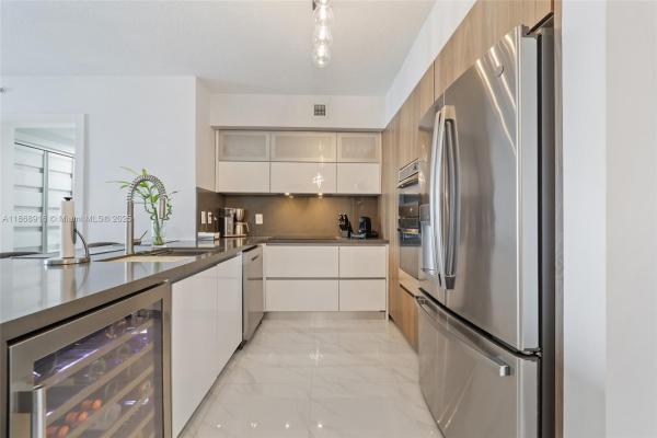 One Miami West, 325 S Biscayne Blvd #2515, Miami, Florida 33131, image 3