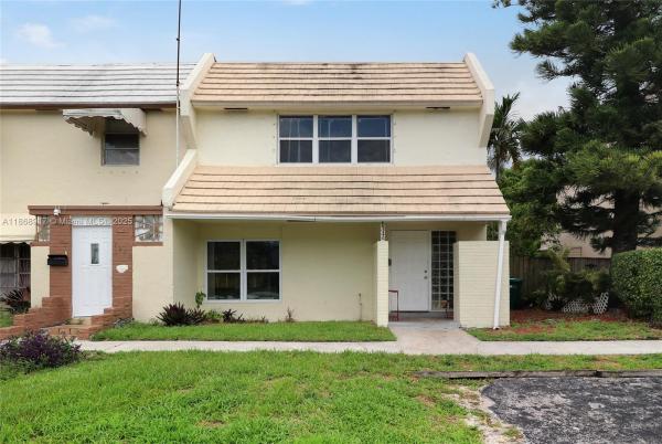 Tam O'Shanter Villas, 1348 Seaview Dr, North Lauderdale, Florida 33068, image 1
