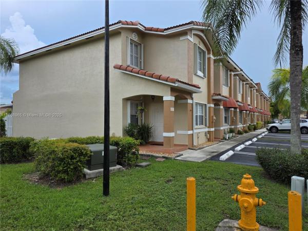 Kendale Lakes No HOA, 6207 SW 139th Ave, Kendale Lakes, Florida 33183, image 3