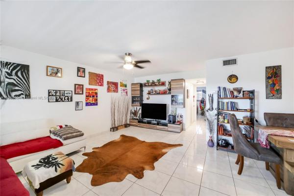 Casa Paradiso North, 541 Blue Heron Dr #205, Hallandale Beach, Florida 33009, image 1