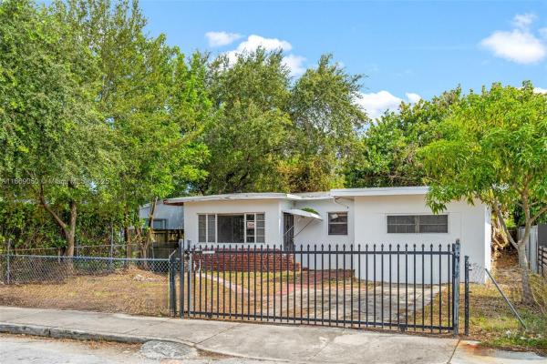 Columbia Park, 350 NW 45th St, Miami, Florida 33127, image 3