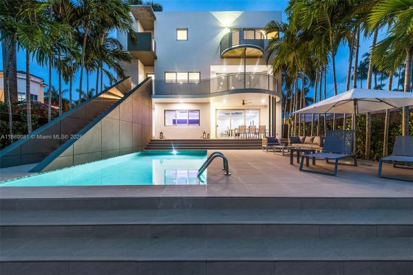 Fairhaven, 1785 Fairhaven Pl, Miami, Florida 33133, image 1