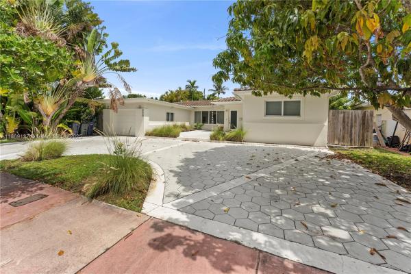 Normandy Golf Course, 235 Fairway Dr, Miami Beach, Florida 33141, image 2