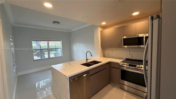 Villa Vizcaya, 8480 NW 139th Ln #1503, Miami Lakes, Florida 33016, image 1
