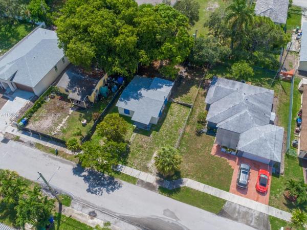 Tuskegee Park, 429 NW 14th Ter, Fort Lauderdale, Florida 33311, image 2