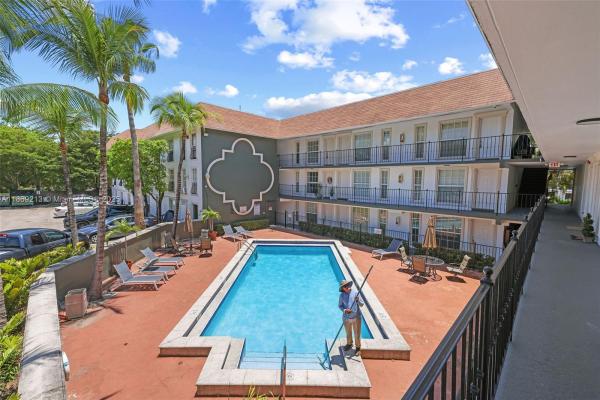 Virginia Pointe, Miami, Florida 33133, image 1