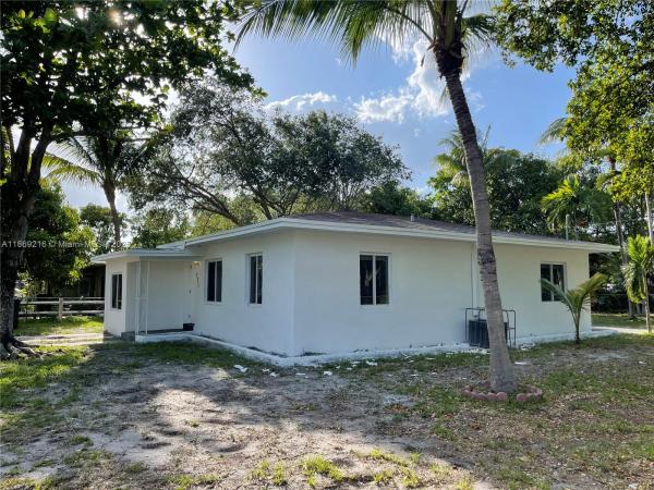 Irons Manor High Pine, 771 NE 137th St, North Miami, Florida 33161, image 1