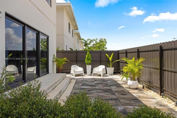 On Alba, 321 NW 13th Pl, Florida City, Florida 33034, image 1
