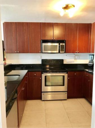 Stanton House, 6900 Bay Dr #7F, Miami Beach, Florida 33141, image 2