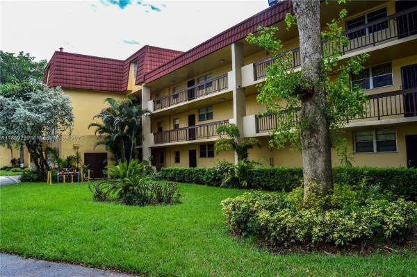 Foxcroft, 3490 Foxcroft Rd #B212, Miramar, Florida 33025, image 1