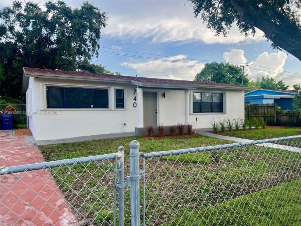 740 NW 179th Ter, Miami, Florida 33169, image 1