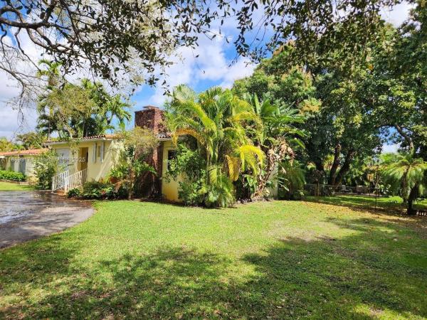 Hialeah Golf Course, 217 Iroquois St, Miami Springs, Florida 33166, image 2