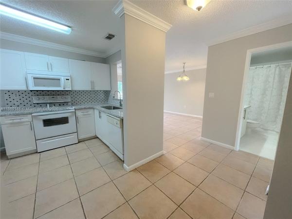 15731 SW 137th Ave #202, Unincorporated Dade County, Florida 33177, image 1