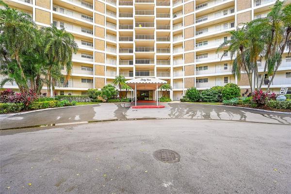 Palm-Aire Country Club 4, 2940 N Course Dr #102, Pompano Beach, Florida 33069, image 1