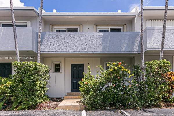 Shore Club, 3807 NE 166th St, North Miami Beach, Florida 33160, image 1