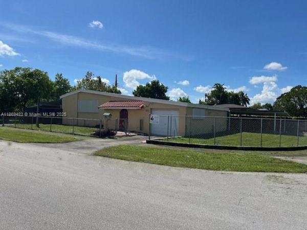 North Ridge, 620 NW 182nd Ter, Miami Gardens, Florida 33169, image 2