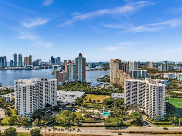 Parc Central Aventura South, 3300 NE 191st St #LP04, Aventura, Florida 33180, image 1