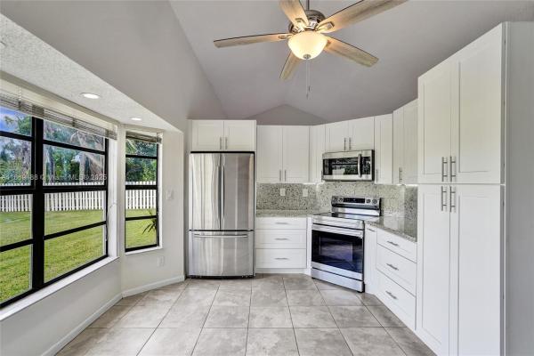 Shenandoah, 640 Fairfax Ave, Davie, Florida 33325, image 3