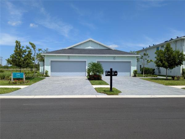 19697 Whispering Creek Rd #19697, Loxahatchee, Florida 33470, image 1