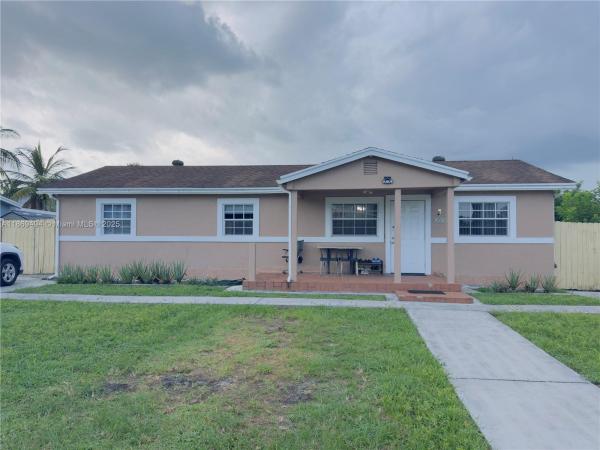 Silver Lake, 5721 SW 54th Ter, Davie, Florida 33314, image 1