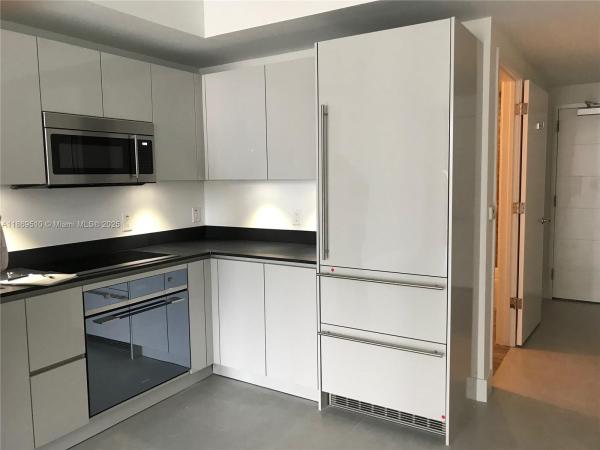 1010 Brickell, 1010 Brickell Ave 2110, Miami, Florida 33131, image 1