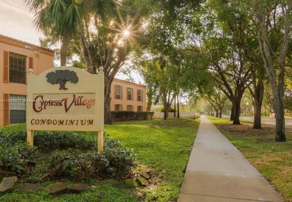 Cypress Village, 7204 Fairway Dr #I26, Miami Lakes, Florida 33014, image 1