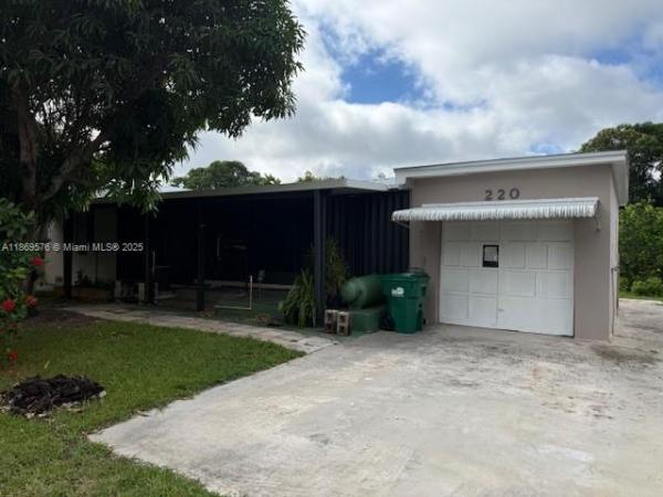 Biscayne Gardens, 220 NW 144th St, Golden Glades, Florida 33168, image 3