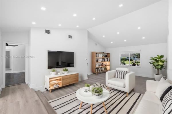 Pinecrest Residential, 7550 SW 127th St #., Pinecrest, Florida 33156, image 1