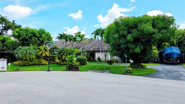 Pine Bay Estates South, 15305 SW 74th Ct, Palmetto Bay, Florida 33157, image 1