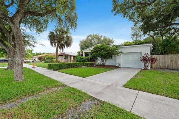 Central Miami, 3800 SW 68th Ave, Coral Terrace, Florida 33155, image 2