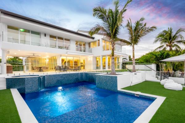 Sunrise Harbour, 6819 Sunrise Pl, Coral Gables, Florida 33133, image 1