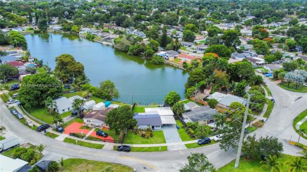 Playland Estates, 5936 N Farragut Dr, Hollywood, Florida 33021, image 2