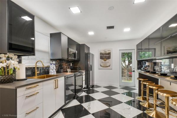 Bay Vista Park, 919 NW 49th St, Miami, Florida 33127, image 1