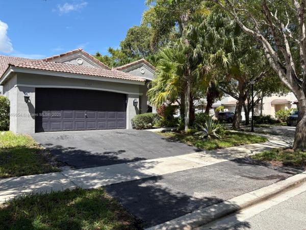 Magnolia Ridge, 4304 Beechwood Cir, Weston, Florida 33331, image 1
