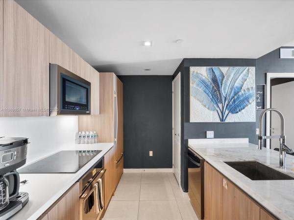 Tiffany House, 401 N Birch Rd #603, Fort Lauderdale, Florida 33304, image 1