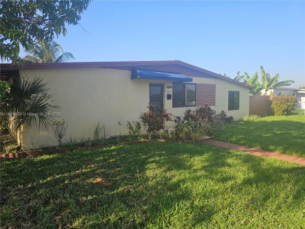 500 NW 199th St, Miami, Florida 33169, image 1