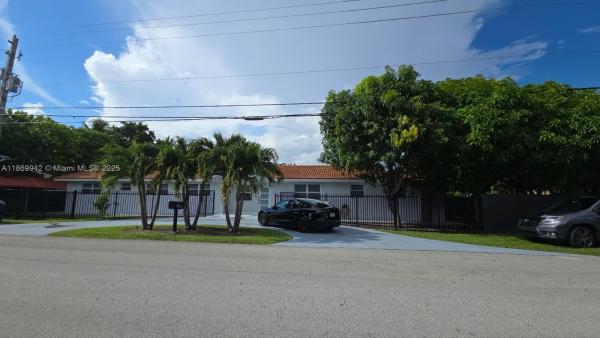 6005 SW 22nd St, Unincorporated Dade County, Florida 33155, image 1