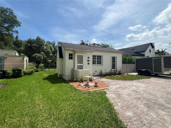 Cambridge Lawns, 6218 SW 56th St, South Miami, Florida 33155, image 2