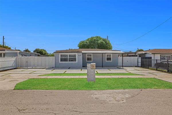 Ingleside Park, 5129 E 8th Ct, Hialeah, Florida 33013, image 2