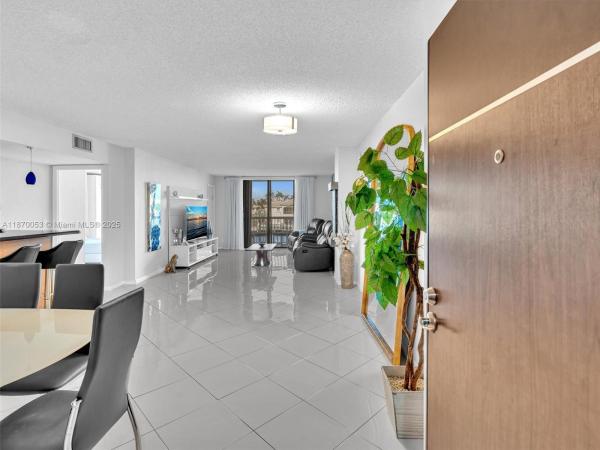 Allington Towers North, 1500 S Ocean Dr #E3, Hollywood, Florida 33019, image 2